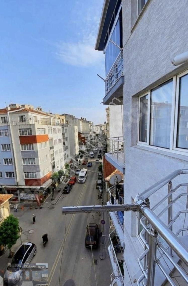 Özgür Gayrimenkulden Sakarya 2 Caddesin De 125 M2 Satılık Daire - Görsel 12