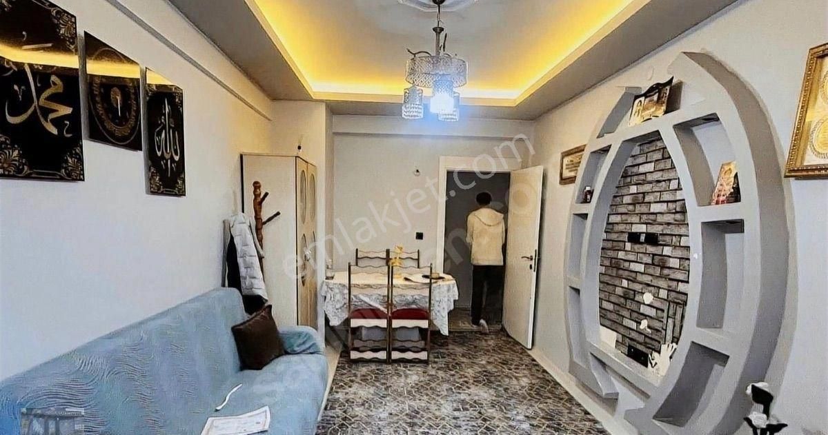 Sütlüce Mahallesinde Satılık Fırsat 2+1 Daire