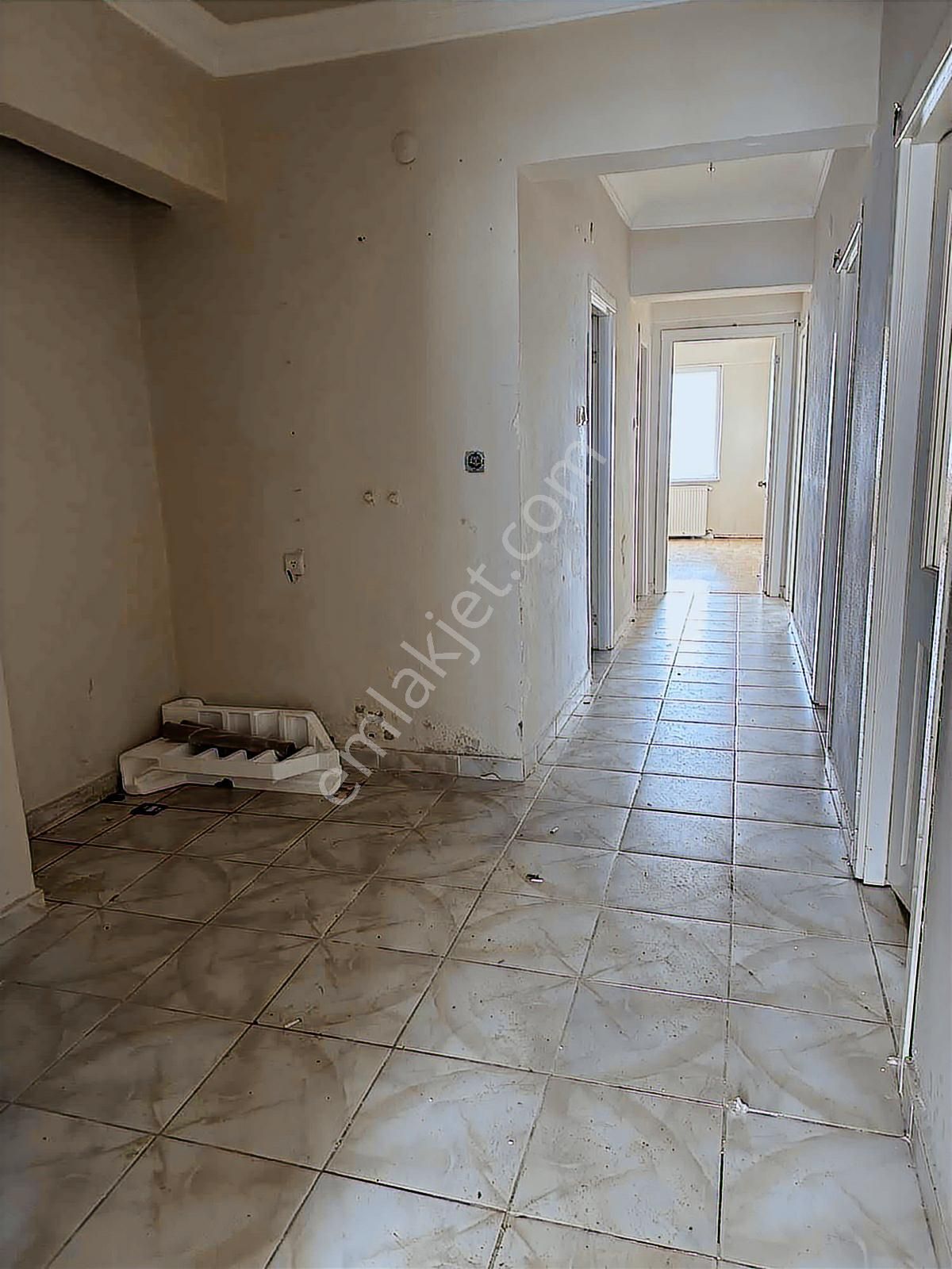 Manastır Emlak'tan Merkezi Konumda Şehir Manzaralı Kiralık Daire - Görsel 11