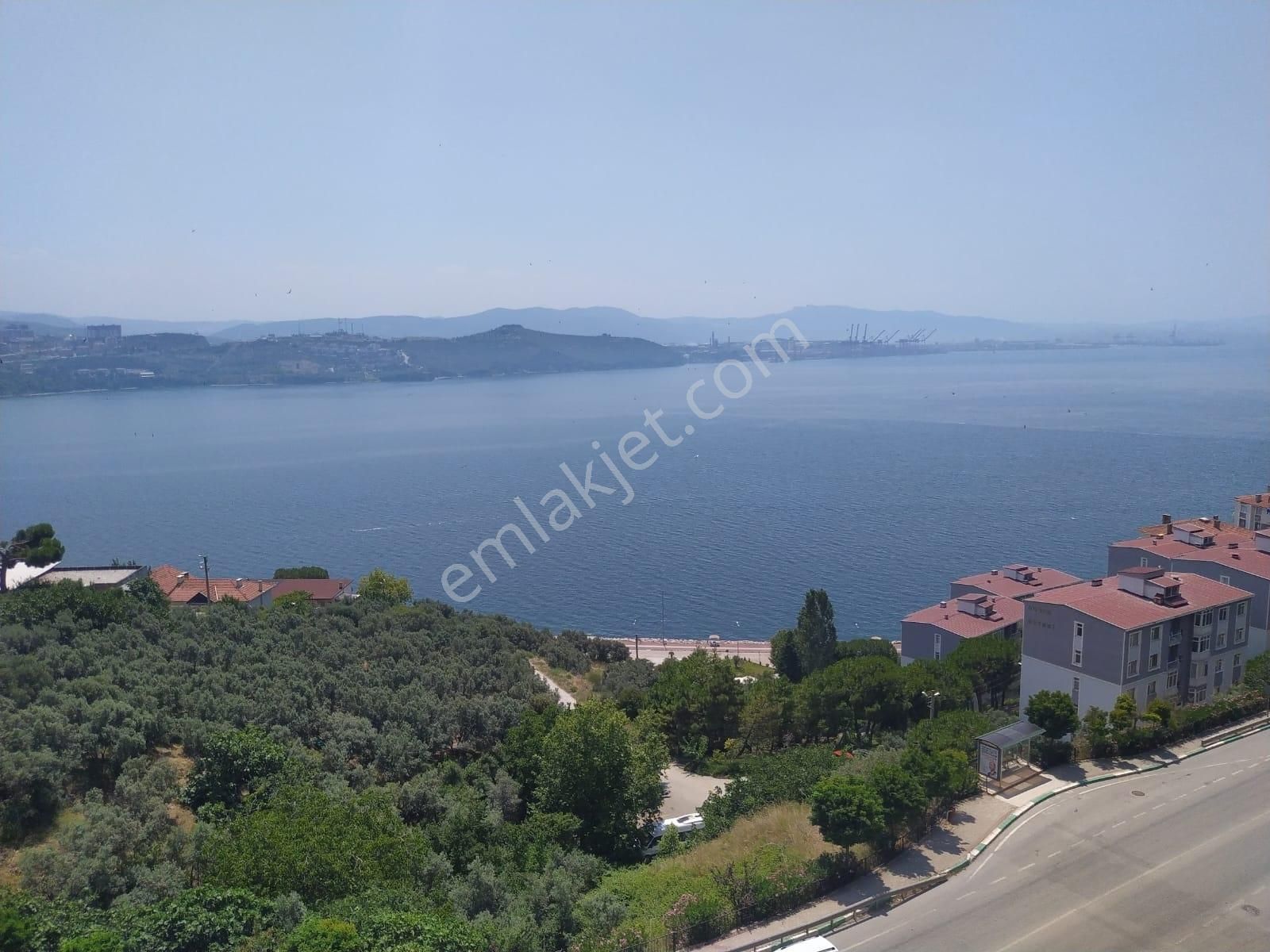 Manastır Emlak'tan Deniz Manzaralı Ful Eşyalı 3+1 Daire 30.000