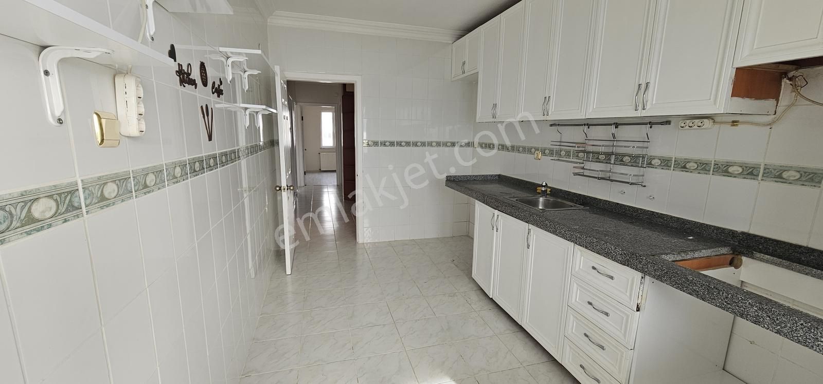 Manastır Emlak'tan Ful Deniz Manzaralı 3+1 Daire 3.000.000 Tl - Görsel 7
