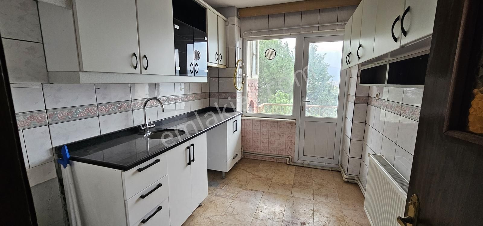Manastır Emlak'tan Deniz Manzaralı Kiralık 3+1 Daire 15.000 Tl - Görsel 23