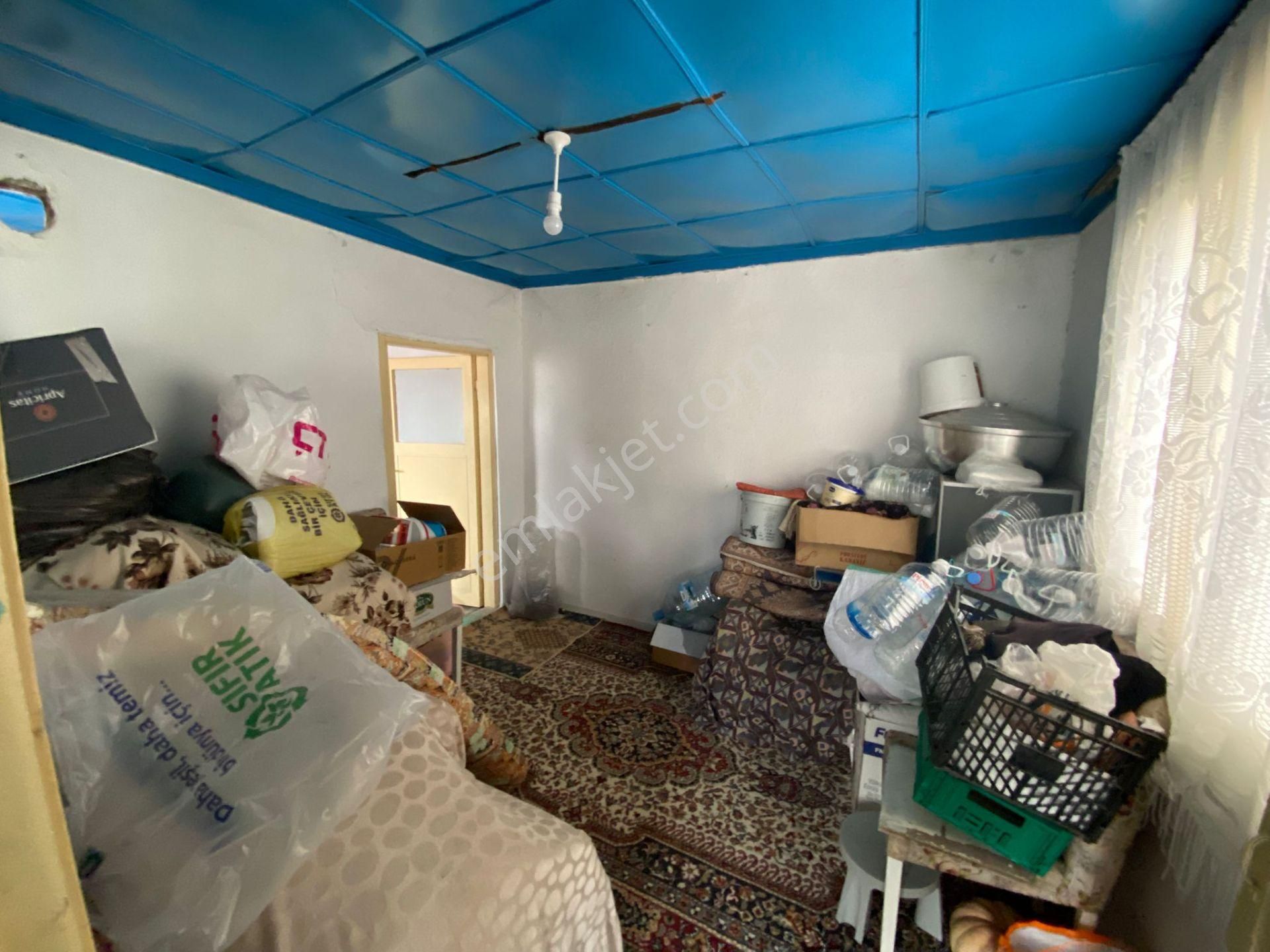Acill Buca Ufuk Mah.de Yıkıkkemer Meydanda 96m2 Arsa İçerisinde Satılık Müstakil Ev - Görsel 13