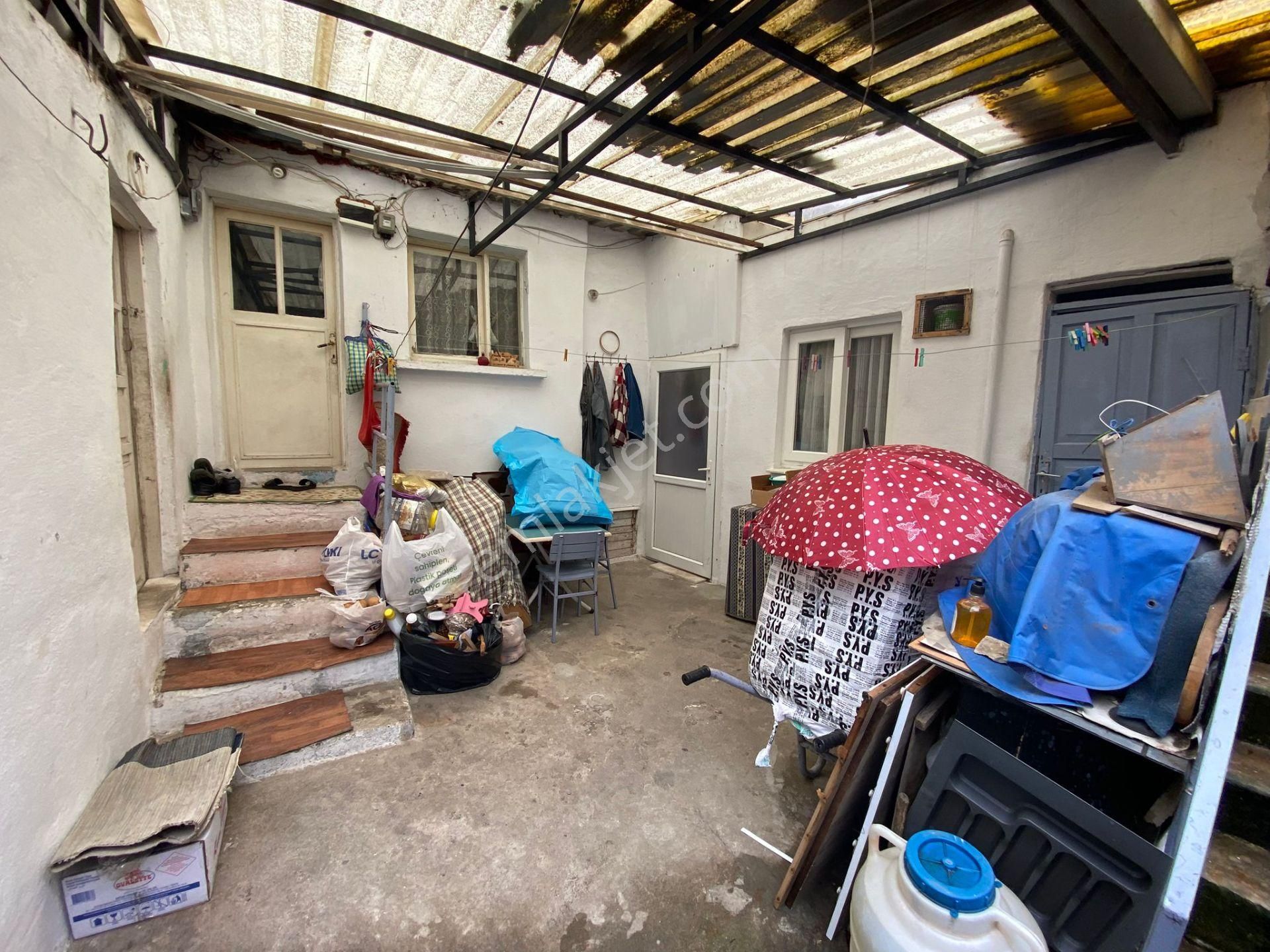 Acill Buca Ufuk Mah.de Yıkıkkemer Meydanda 96m2 Arsa İçerisinde Satılık Müstakil Ev - Görsel 21