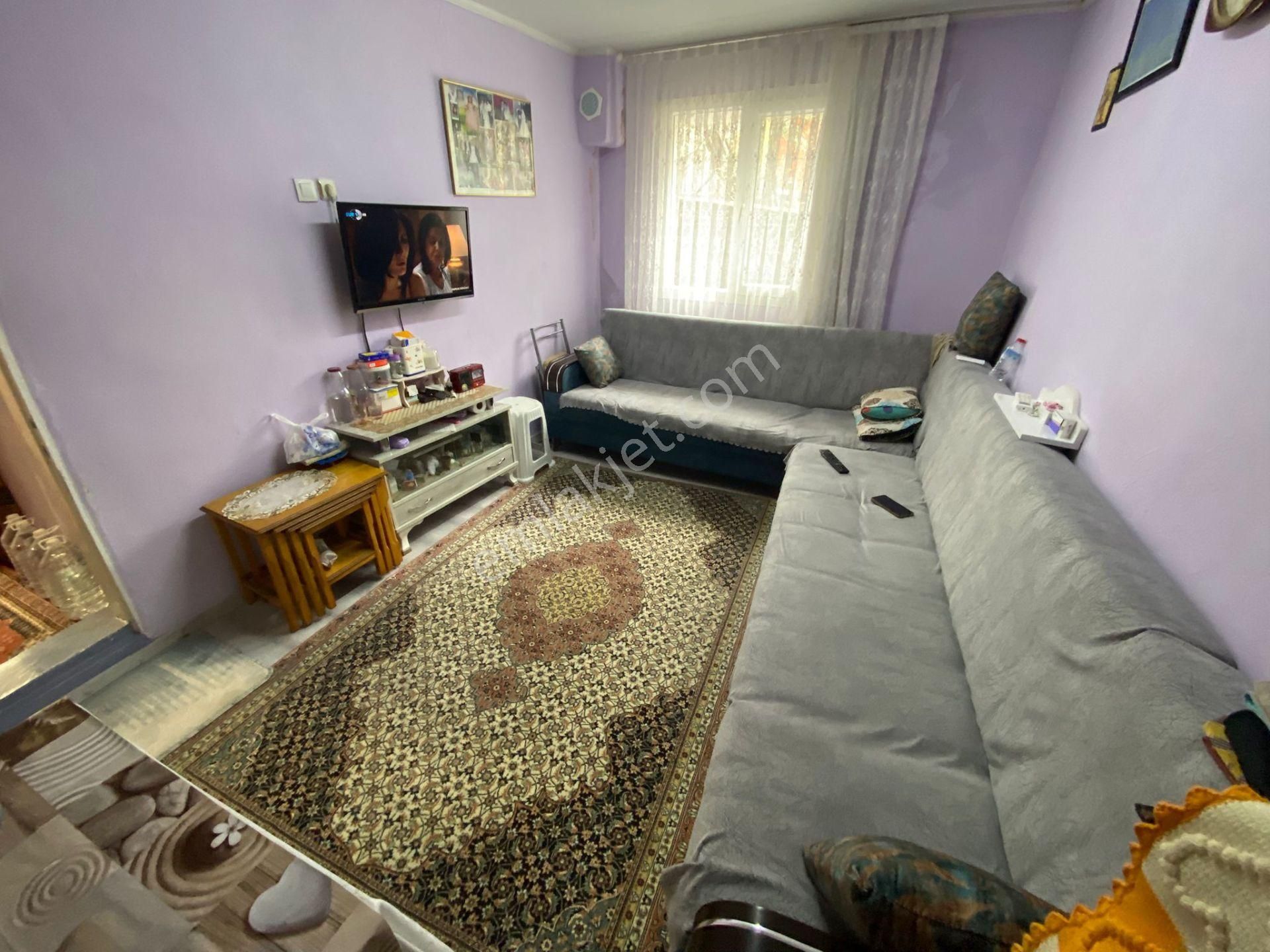 Acill Buca Ufuk Mah.de Yıkıkkemer Meydanda 96m2 Arsa İçerisinde Satılık Müstakil Ev - Görsel 2