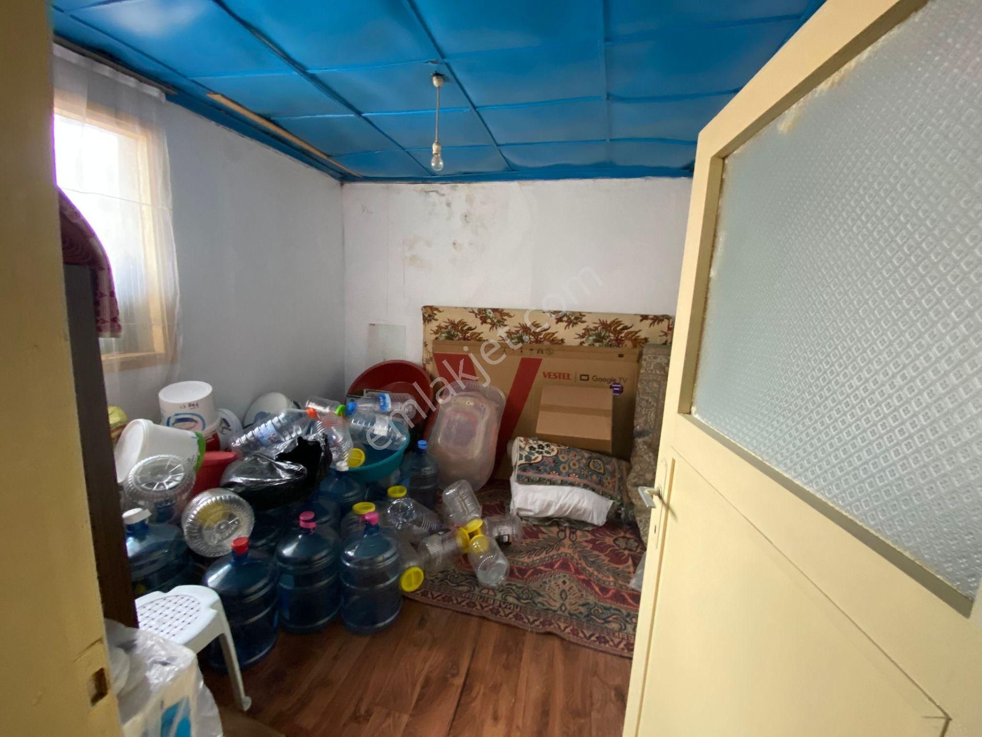 Acill Buca Ufuk Mah.de Yıkıkkemer Meydanda 96m2 Arsa İçerisinde Satılık Müstakil Ev - Görsel 12