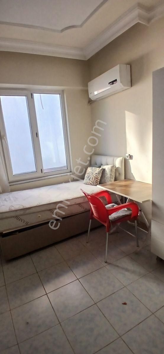 Kafeler Caddesinde Eşyalı Kiralık 1+0 - Görsel 3