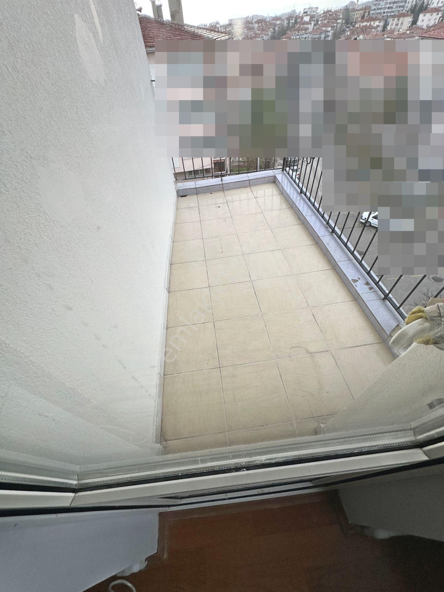Saimekadın Mahallesinde Cadde Yakını Katta Yapılı 3+1 Kiralık Daire - Görsel 9
