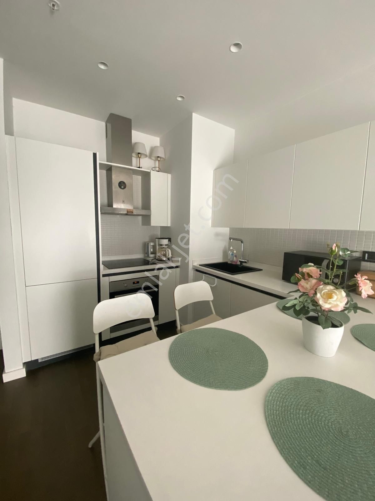 Folkart Vega'da Eşyalı Şehir Cephe 1+1 Kiralık Daire - Görsel 2