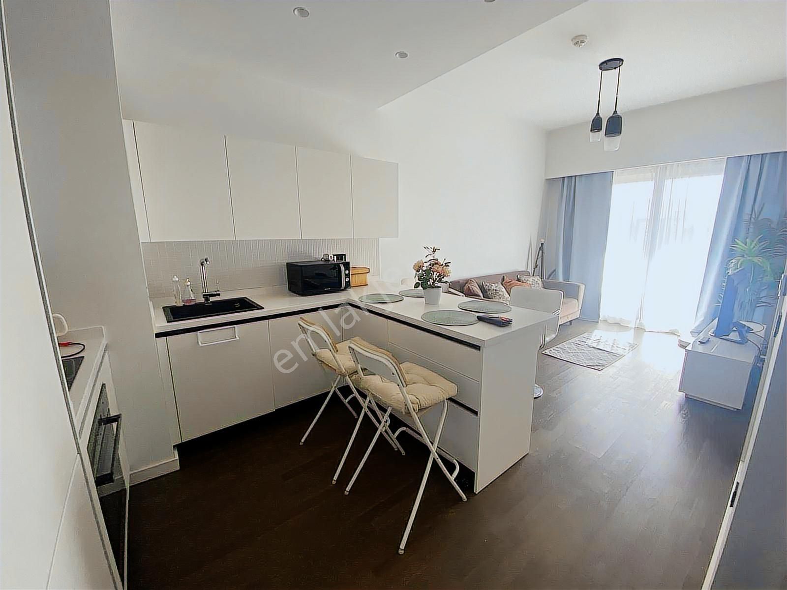 Folkart Vega'da Eşyalı Şehir Cephe 1+1 Kiralık Daire