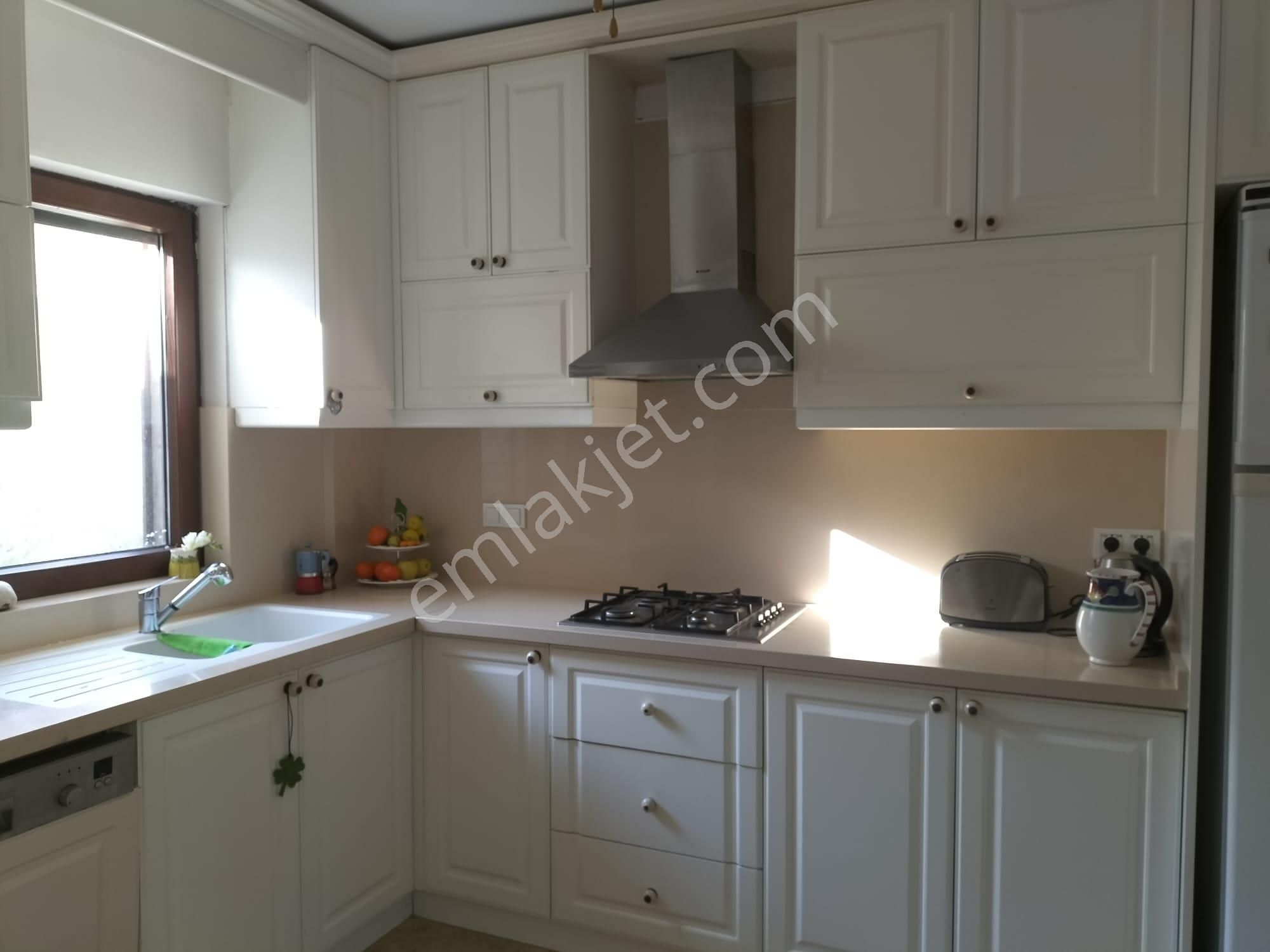 Alaçatı Merkezde Havuzlu Site İçerisinde Satılık Taş Ev - Görsel 8