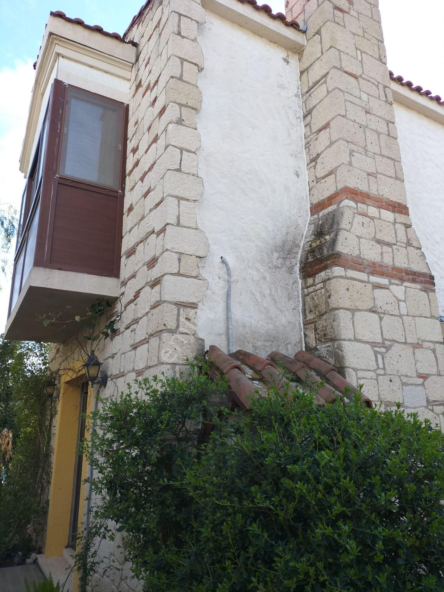 Alaçatı Merkezde Havuzlu Site İçerisinde Satılık Taş Ev - Görsel 2