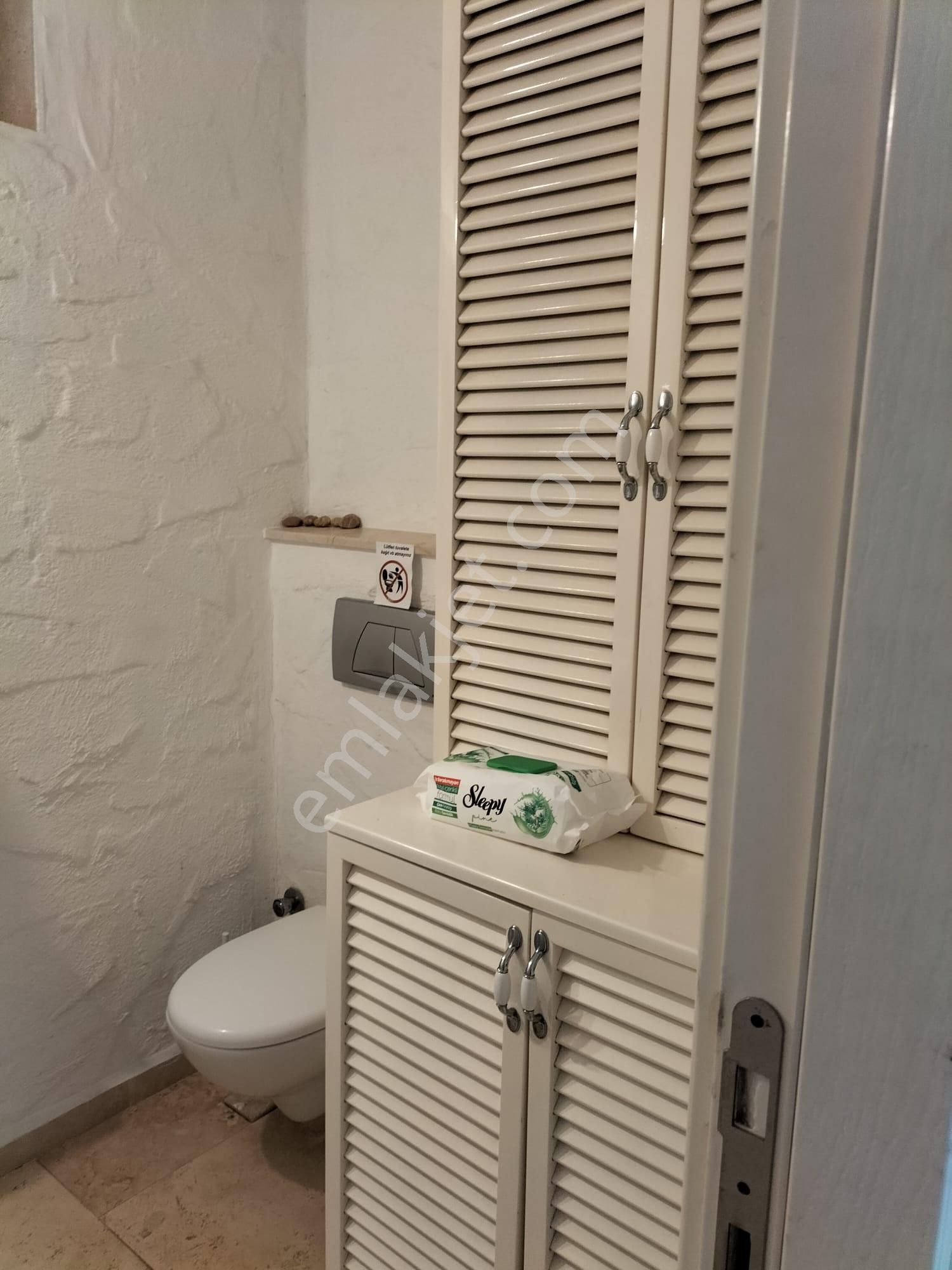 Alaçatı Merkezde Havuzlu Site İçerisinde Satılık Taş Ev - Görsel 24