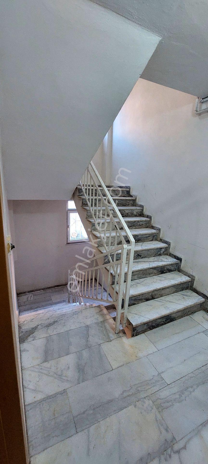 Sahibinden Kiralık Gtü Ve Marmaraya Yakın, Balkonu Ve Ankastre Mutfaklı Bahçeli Daire ( Eşyasız ) - Görsel 23