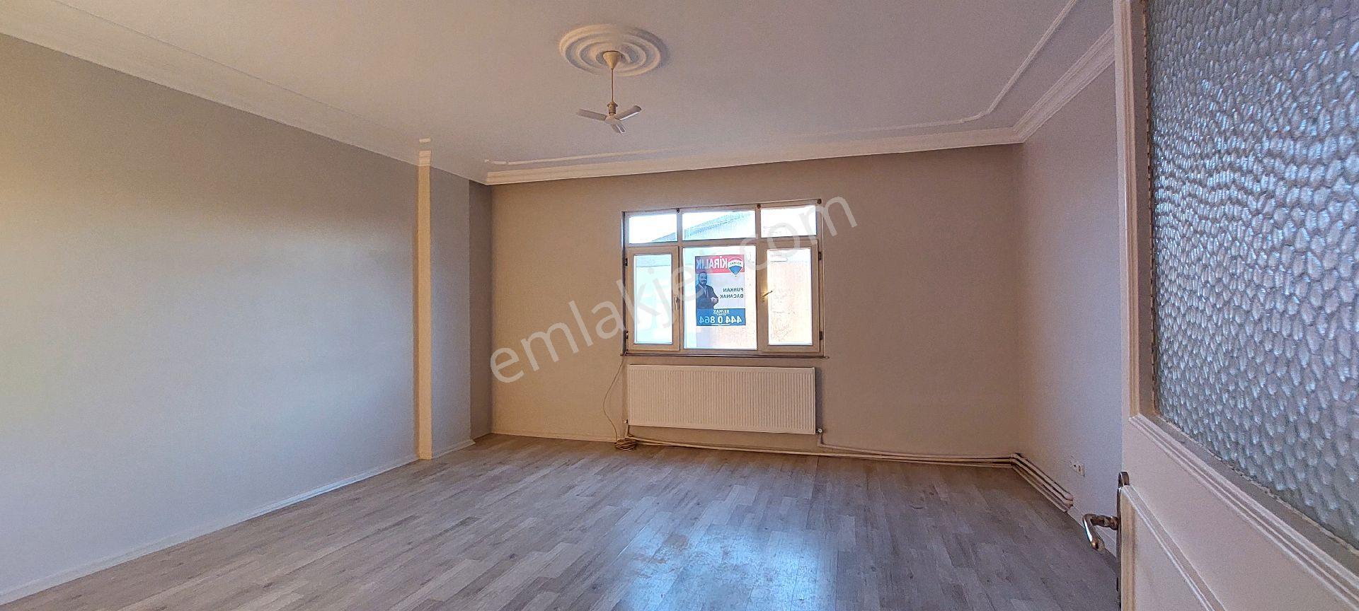 Sahibinden Kiralık Gtü Ve Marmaraya Yakın, Balkonu Ve Ankastre Mutfaklı Bahçeli Daire ( Eşyasız ) - Görsel 30