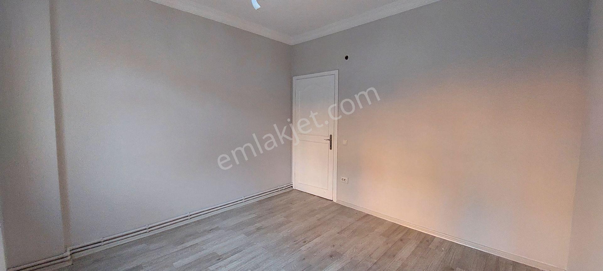 Sahibinden Kiralık Gtü Ve Marmaraya Yakın, Balkonu Ve Ankastre Mutfaklı Bahçeli Daire ( Eşyasız ) - Görsel 32