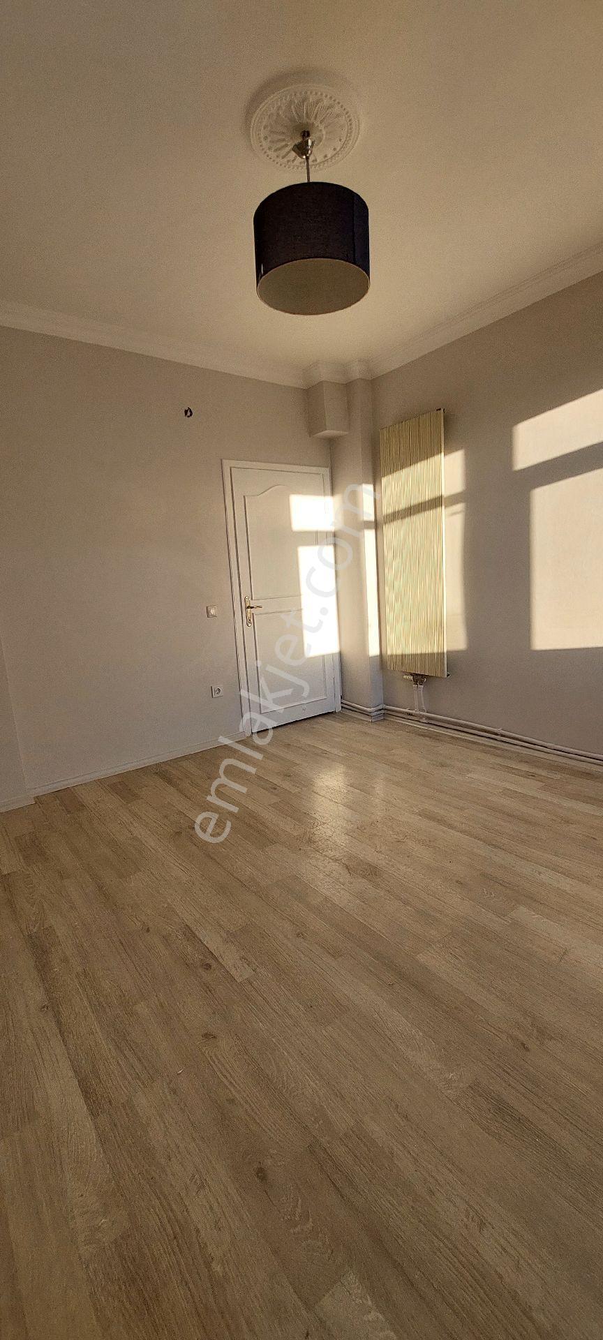 Sahibinden Kiralık Gtü Ve Marmaraya Yakın, Balkonu Ve Ankastre Mutfaklı Bahçeli Daire ( Eşyasız ) - Görsel 17