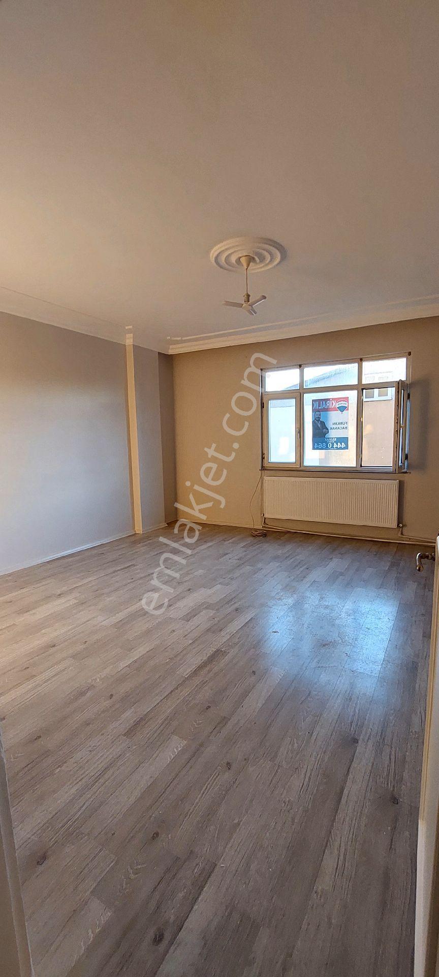 Sahibinden Kiralık Gtü Ve Marmaraya Yakın, Balkonu Ve Ankastre Mutfaklı Bahçeli Daire ( Eşyasız ) - Görsel 26
