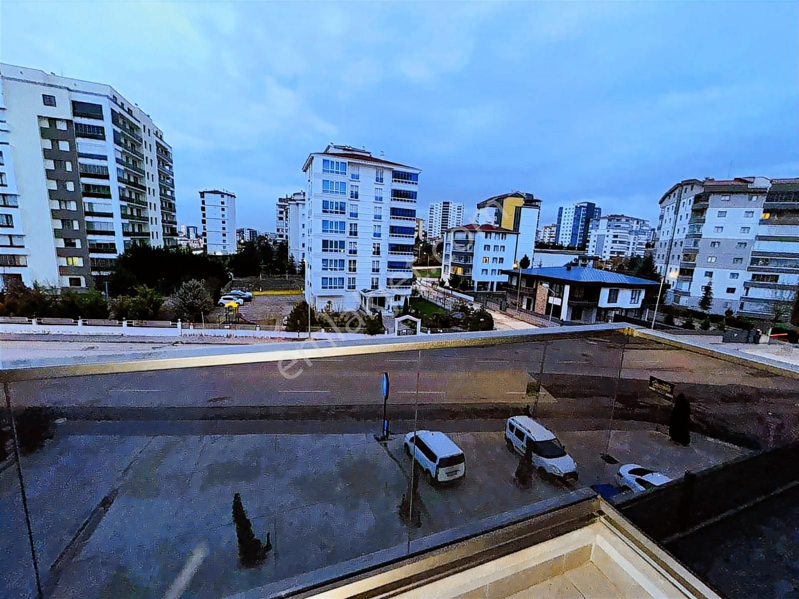 Bağlıca'da Katta Tek Daire Süper Konumda Geniş 5+1 Satılık Daire - Görsel 17