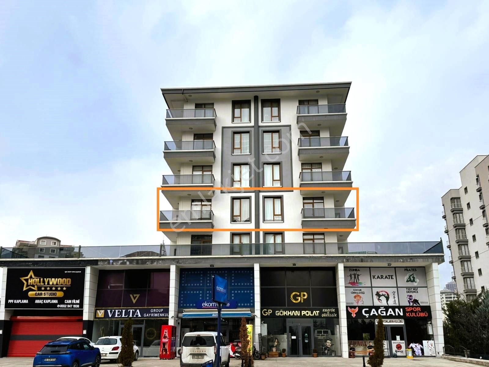 Bağlıca'da Katta Tek Daire Süper Konumda Geniş 5+1 Satılık Daire