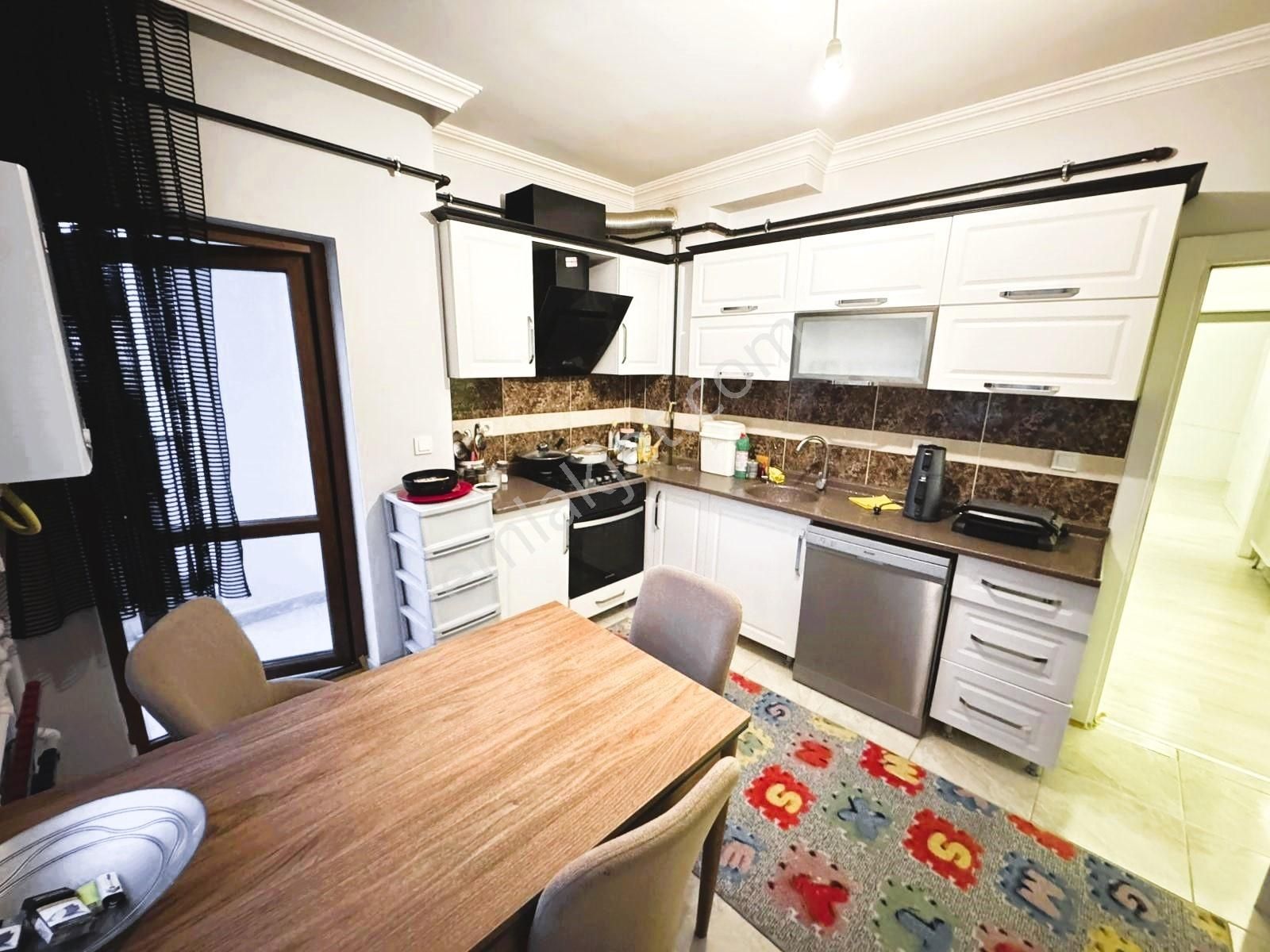 Bağlıca'da Katta Tek Daire Süper Konumda Geniş 5+1 Satılık Daire - Görsel 22