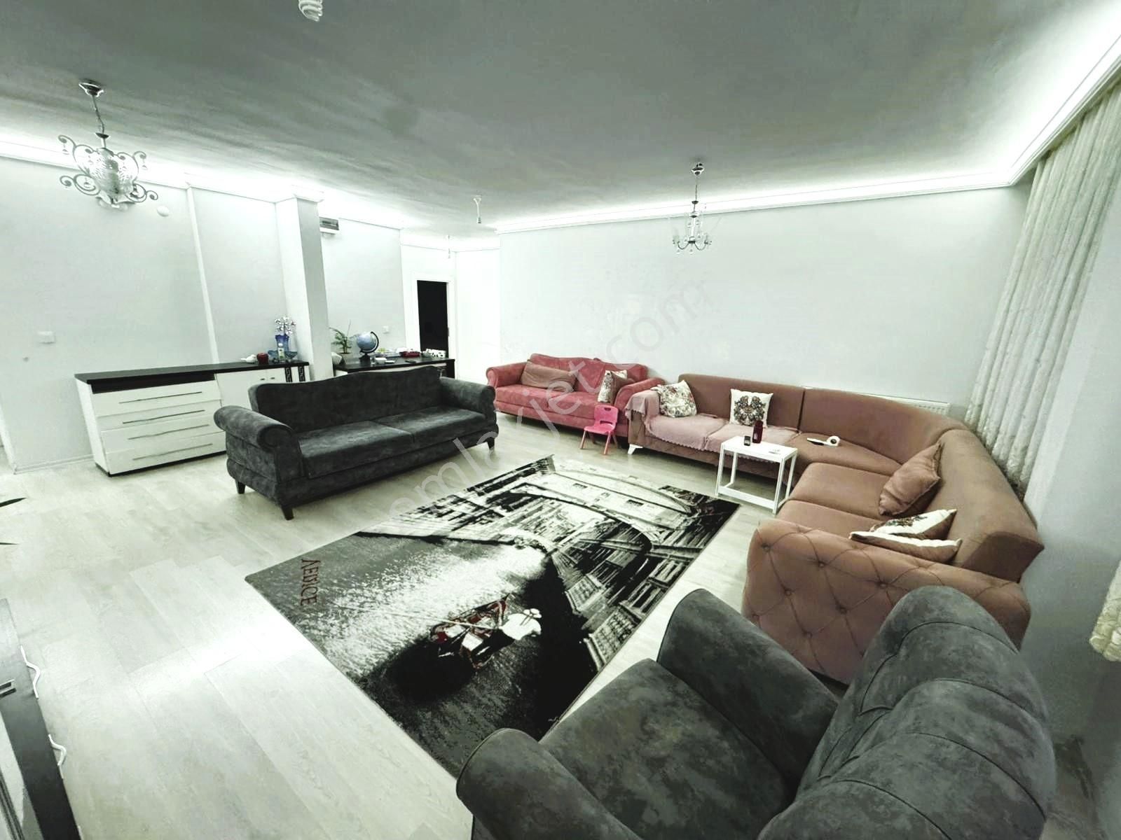 Bağlıca'da Katta Tek Daire Süper Konumda Geniş 5+1 Satılık Daire - Görsel 6