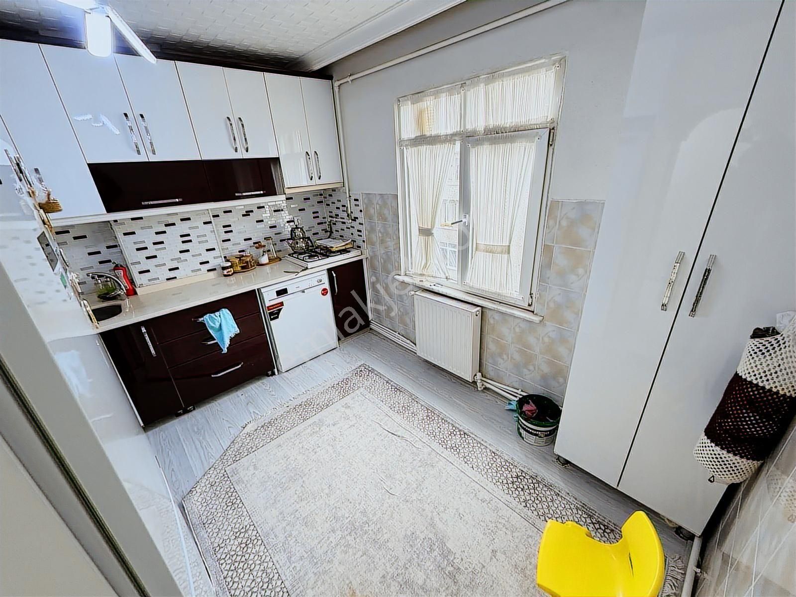 Üç Kardeşler'den Satılık 2+1 Masrafsız 100m² Lüx Ara Kat Daire - Görsel 13