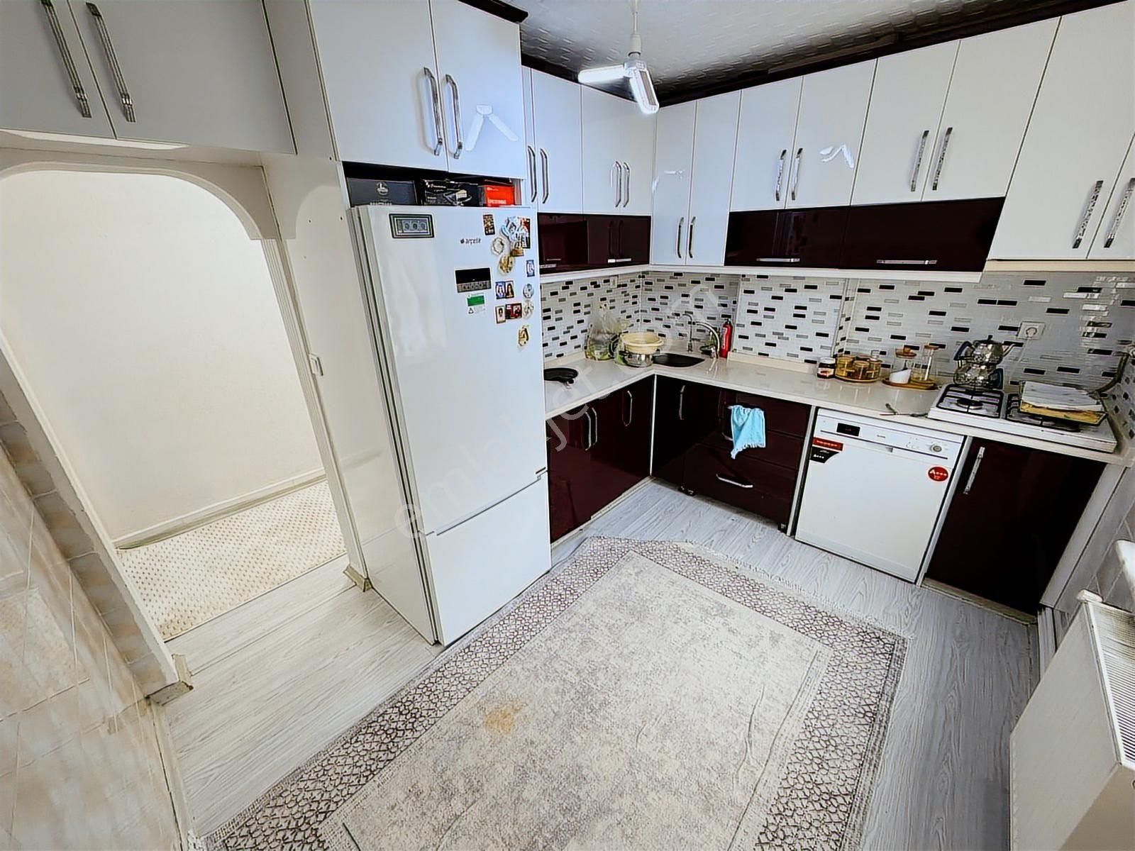 Üç Kardeşler'den Satılık 2+1 Masrafsız 100m² Lüx Ara Kat Daire - Görsel 12