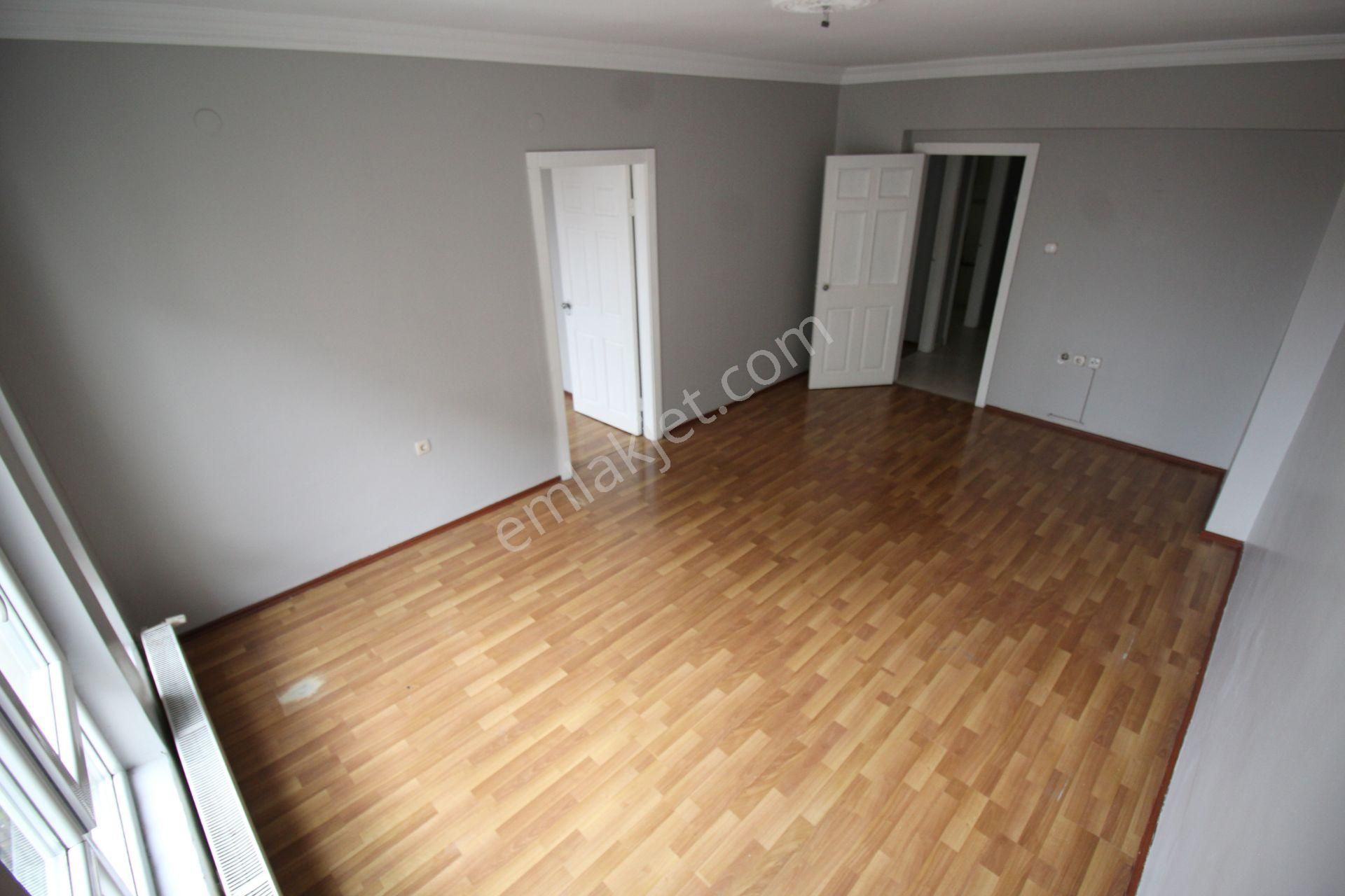 Krc'den Harman Mah.ahmet Akbaş Caddesine 90 M. 3+1 Kiralık Daire - Görsel 3