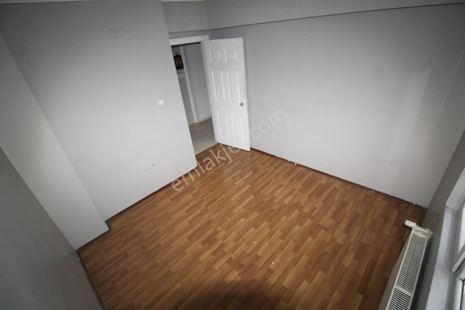 Krc'den Harman Mah.ahmet Akbaş Caddesine 90 M. 3+1 Kiralık Daire - Görsel 14