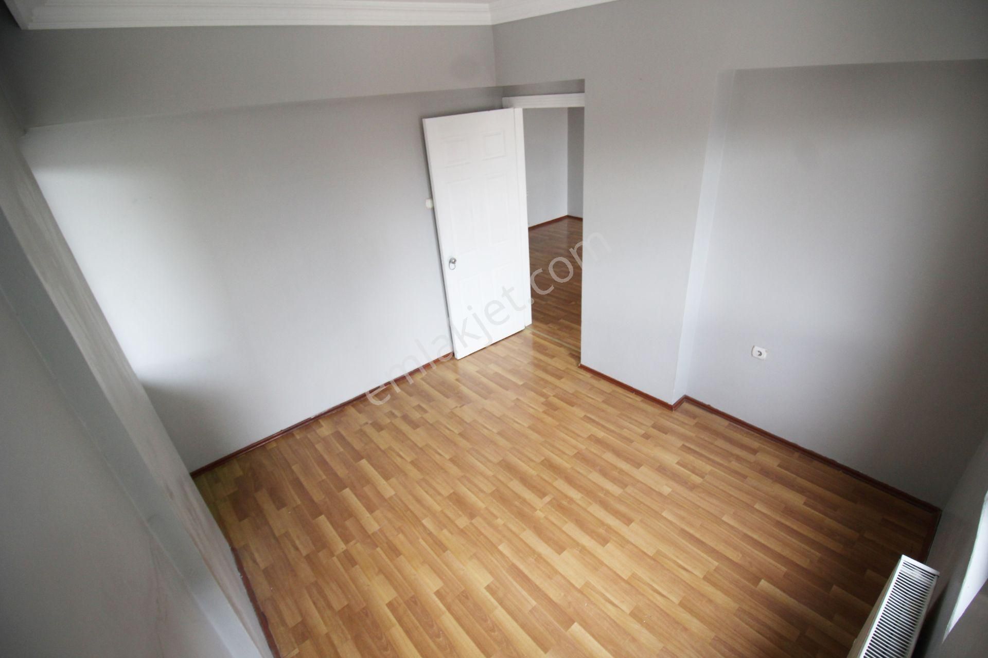 Krc'den Harman Mah.ahmet Akbaş Caddesine 90 M. 3+1 Kiralık Daire - Görsel 8