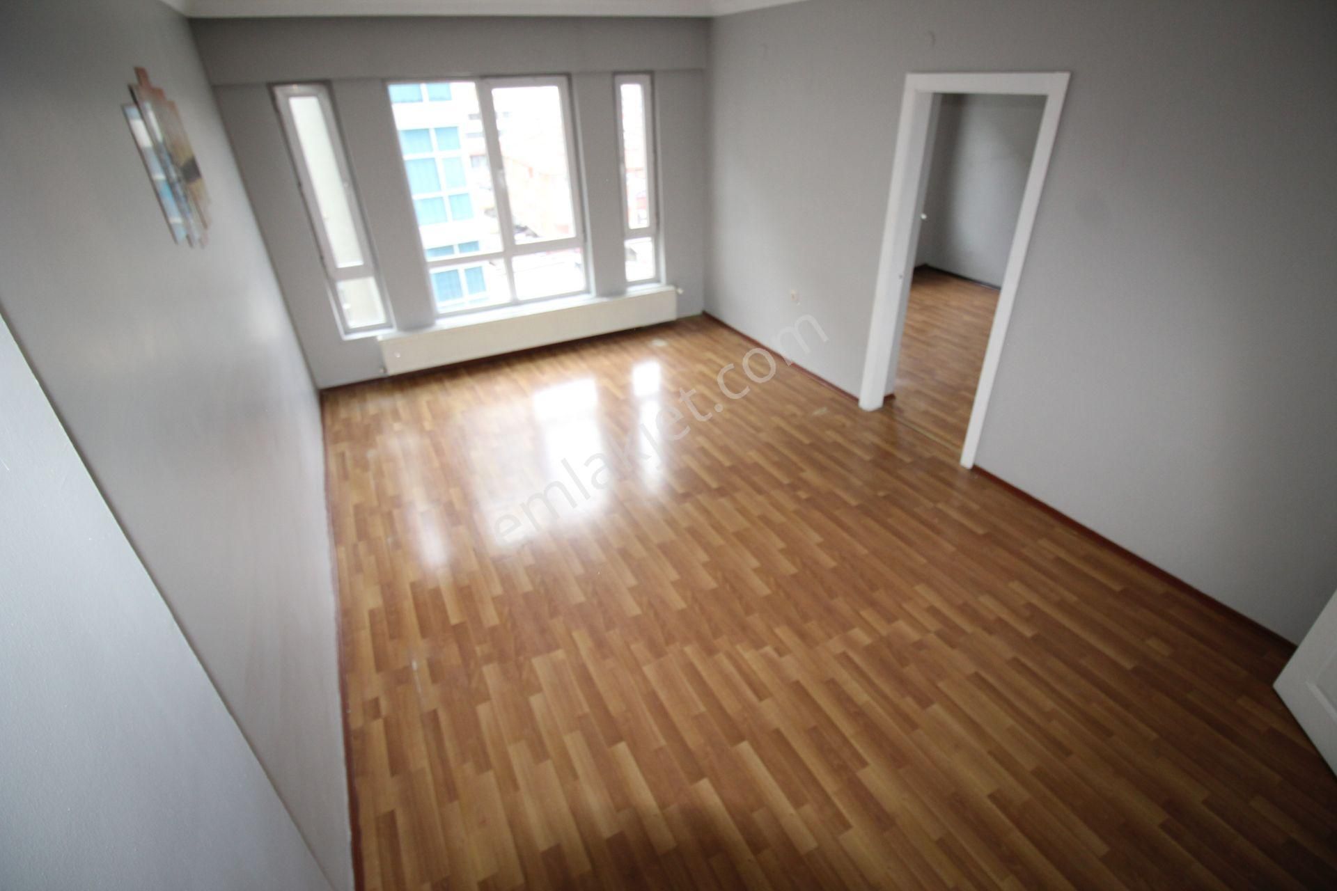 Krc'den Harman Mah.ahmet Akbaş Caddesine 90 M. 3+1 Kiralık Daire