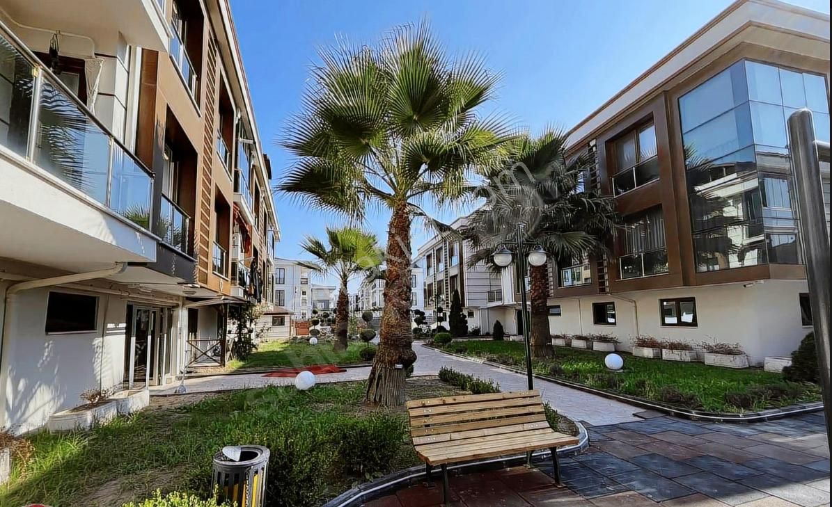 Lux Sıtede Sahibinden Satilik Lux Sitede Cati Dublex Ve Buyuk Mustakıl Garajlı (35 M2) - Görsel 5