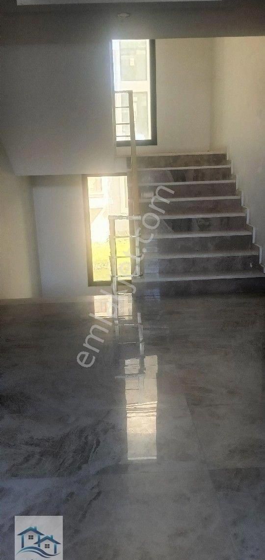 Ayvalık, 150 Evler'de 3+1 120 M2 Satlık Daire - Görsel 13