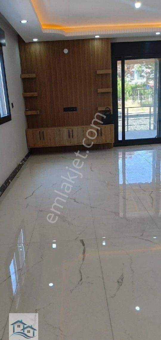 Ayvalık, Altınova'da Denize Girilen Yerde 3+1 Satılık Lüks Villa - Görsel 17