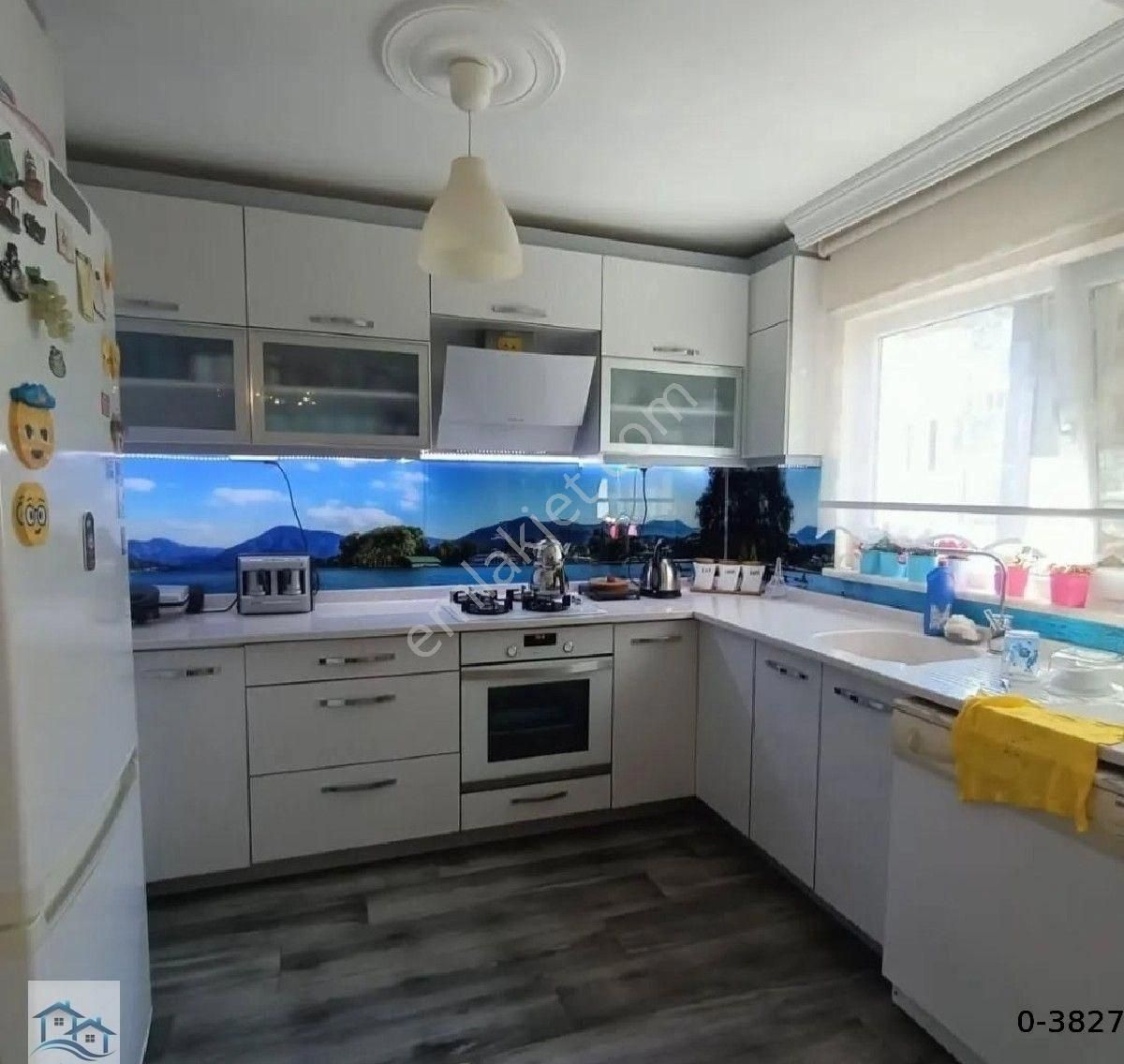 Ayvalık, 150 Evler Mahallesi'nde Site İçi 3+1 Satılık Masrafsız Daire - Görsel 5