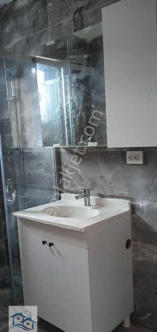 Ayvalık, Küçükköy De 2+1 90 M2 Havuzlu Site İçinde Satılık Daire - Görsel 15
