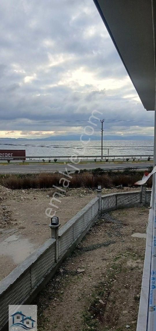 Ayvalık, Küçükköy De 2+1 90 M2 Havuzlu Site İçinde Satılık Daire