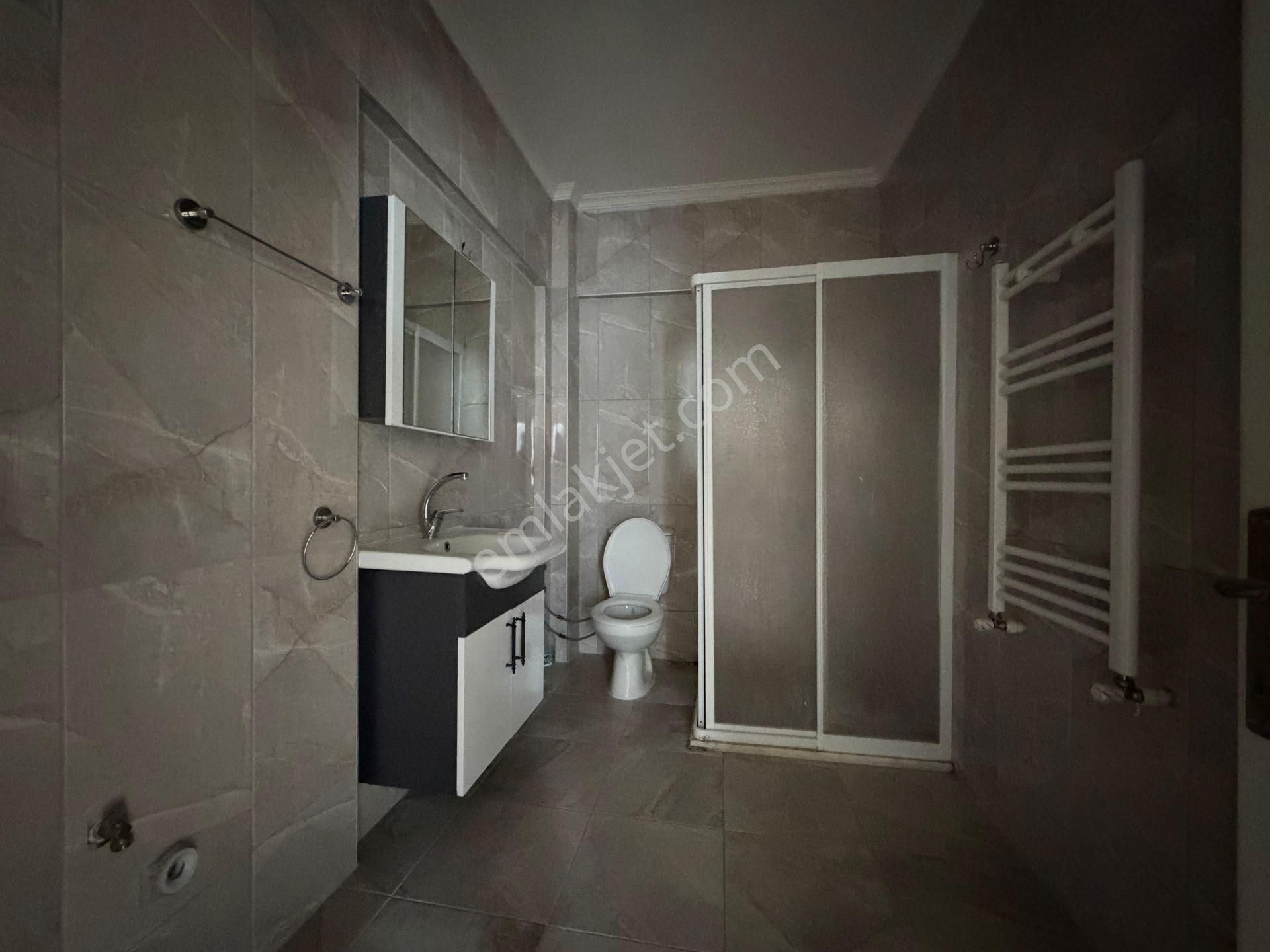 Merkezi Konumda Bakımlı 3+1 Kiralık Daire - Görsel 9