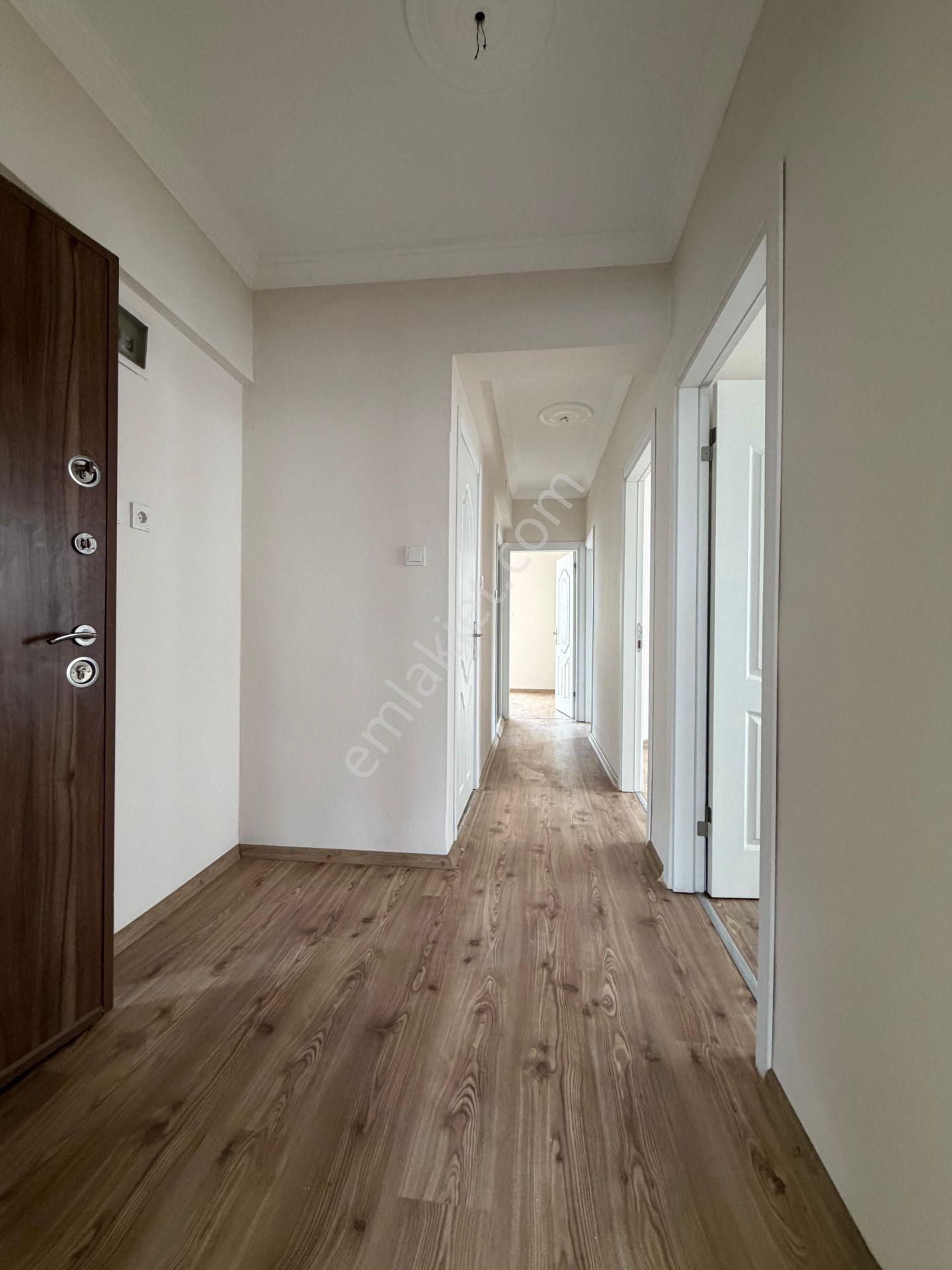 Merkezi Konumda Bakımlı 3+1 Kiralık Daire - Görsel 3