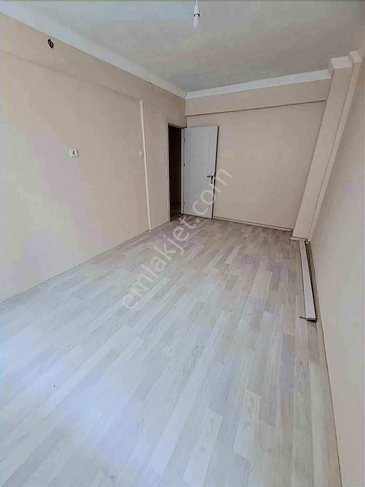 Aydın Efeler Çankaya Caddesinde Satılık Full Tadilatlı 2+1 Daire - Görsel 11