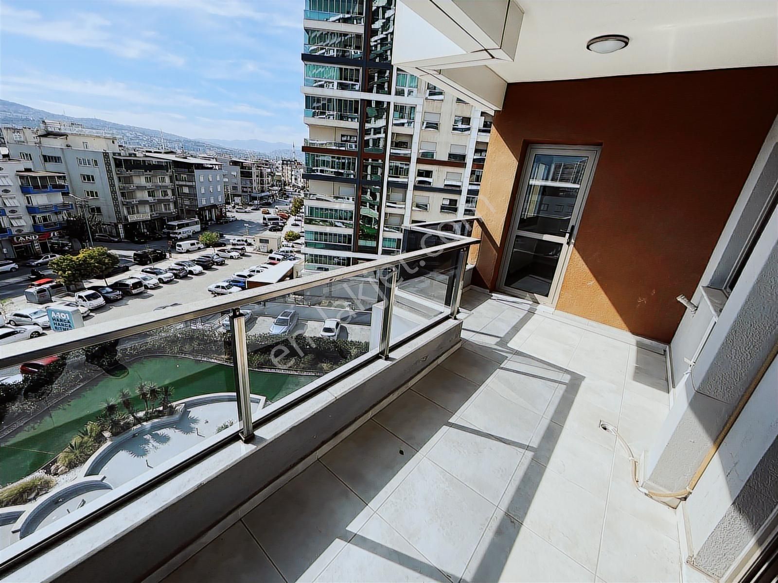 Bornova Goldiva Kuzey'de Boş Oturmaya Hazır 3+1 Satılık Daire - Görsel 7