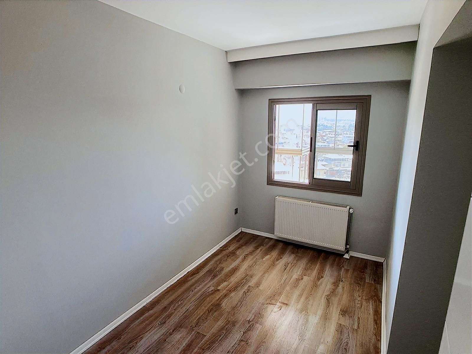 Bornova Goldiva Kuzey'de Boş Oturmaya Hazır 3+1 Satılık Daire - Görsel 3