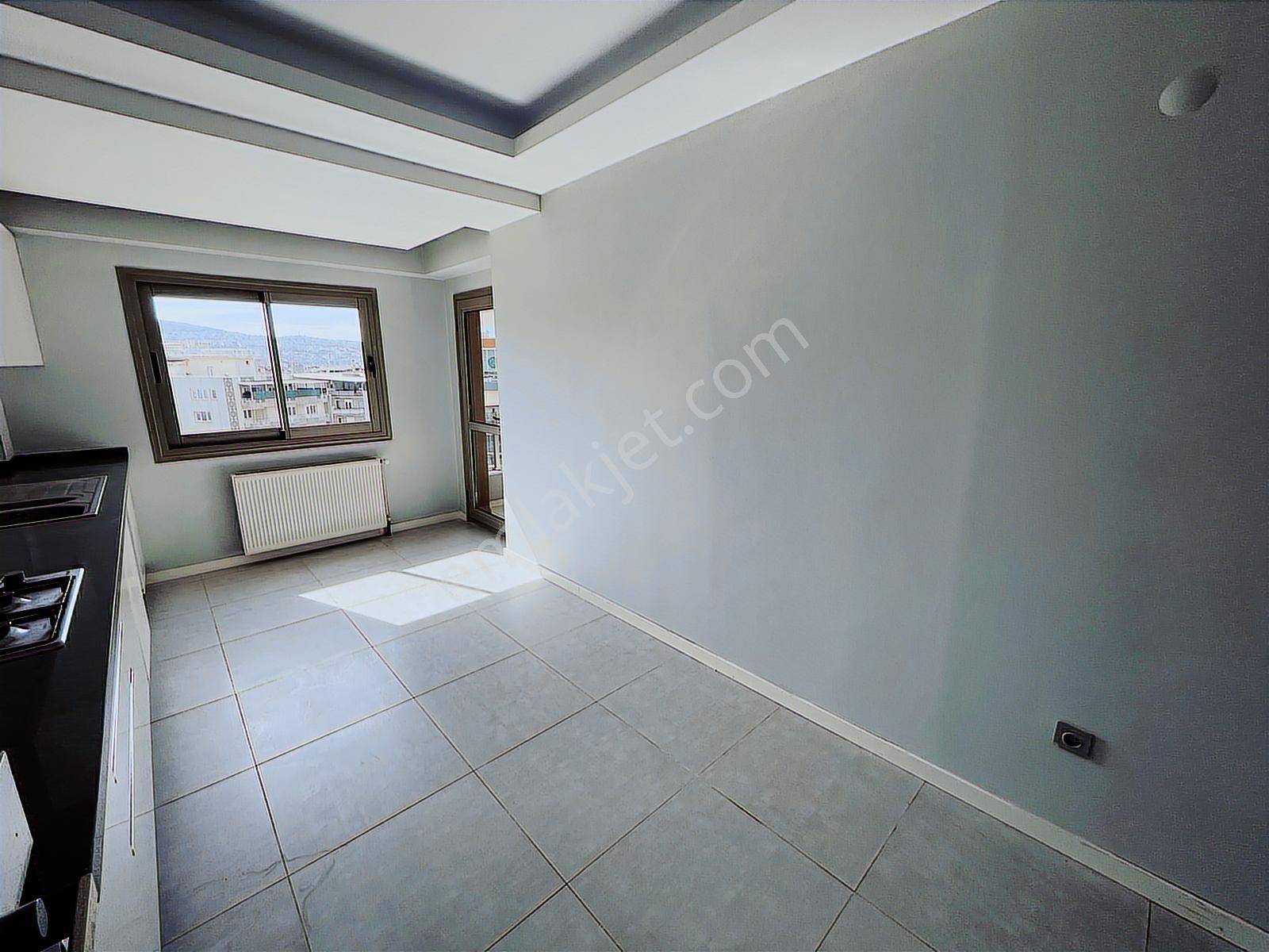 Bornova Goldiva Kuzey'de Boş Oturmaya Hazır 3+1 Satılık Daire - Görsel 17