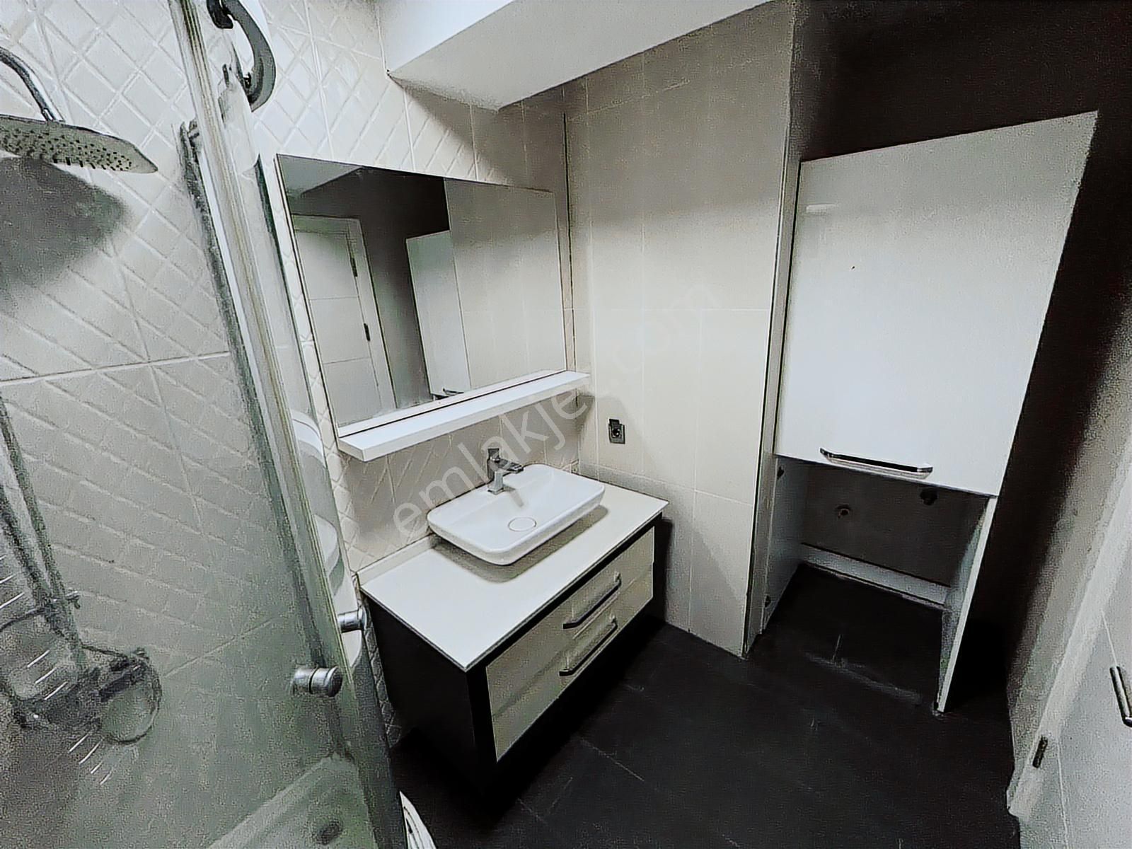 Bornova Goldiva Kuzey'de Boş Oturmaya Hazır 3+1 Satılık Daire - Görsel 33