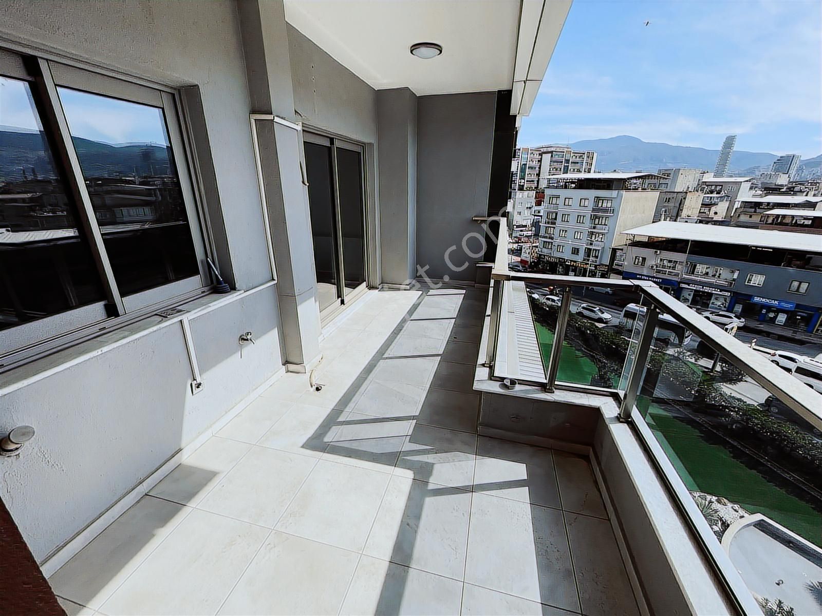 Bornova Goldiva Kuzey'de Boş Oturmaya Hazır 3+1 Satılık Daire - Görsel 30