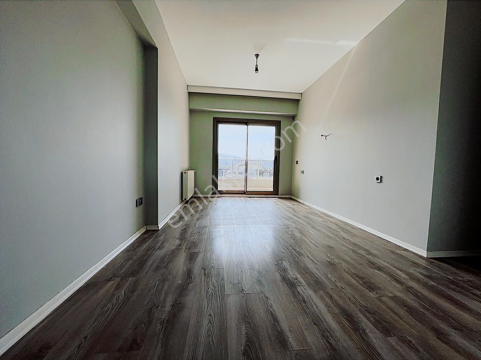 Bornova Goldiva Kuzey'de Boş Oturmaya Hazır 3+1 Satılık Daire - Görsel 24