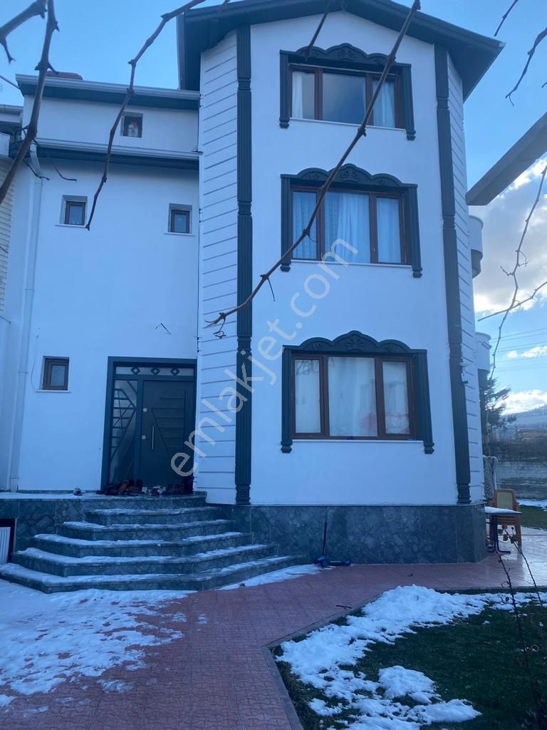 Meram Yaka Mh 9+3 Müstakil Kiralık Villa - Görsel 3
