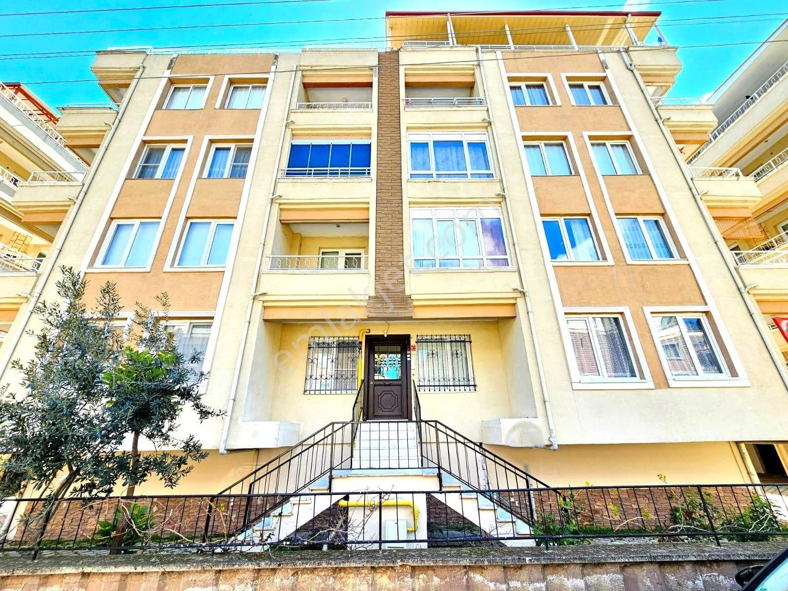 🏡akçay'da Tek Yetkili Aygül'den Site İçi Ayrı Mutfak Ara Kat Doğalgazlı Asansörlü 3+1 Satılık Daire