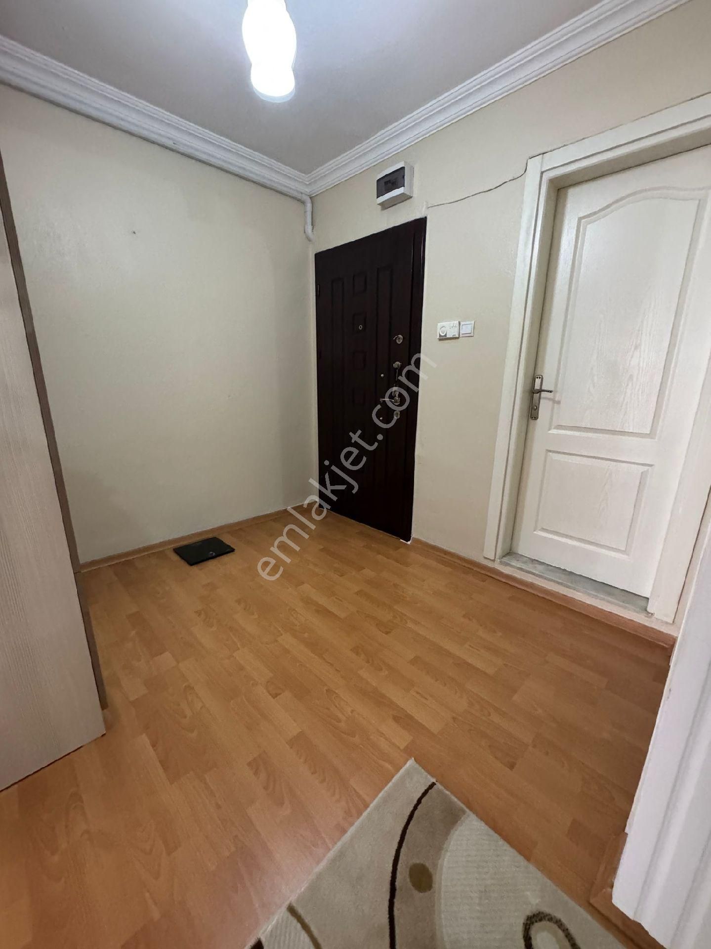 Edremit Cumhuriyet'de Arakat Ön Cephe Doğalgazlı - Görsel 9